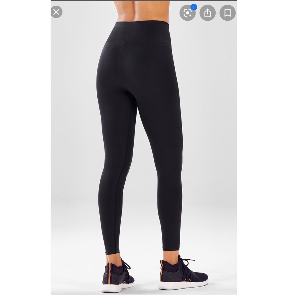 Seamless high-waisted solid leggings